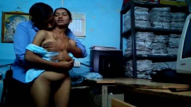 desi mms sex scandal of Indian bhabhi with office boss