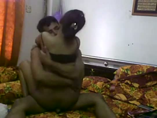 Young couple enjoy home sex while watching porn