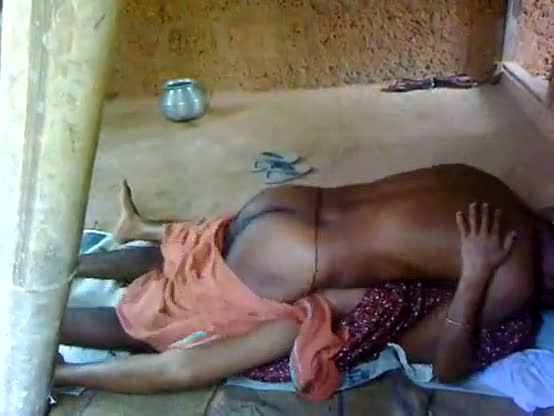 Hindisex video of a desi couple enjoying outdoor sex in their new house