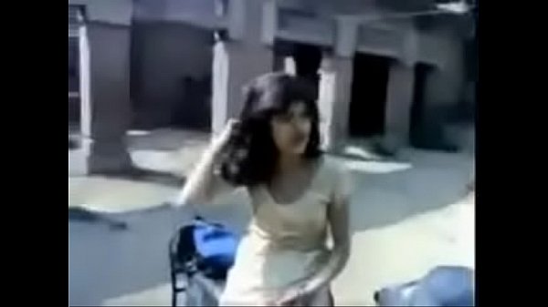 XXX sex video of a beautiful girl enjoying outdoor sex with her lover